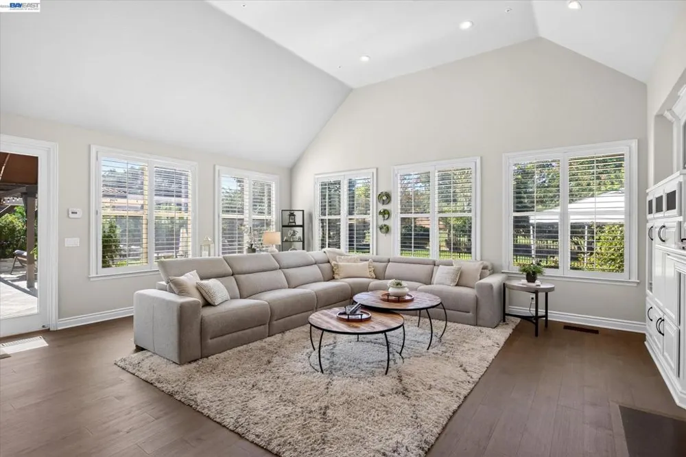 3019 E Ruby Hill Dr Pleasanton, CA 94566
