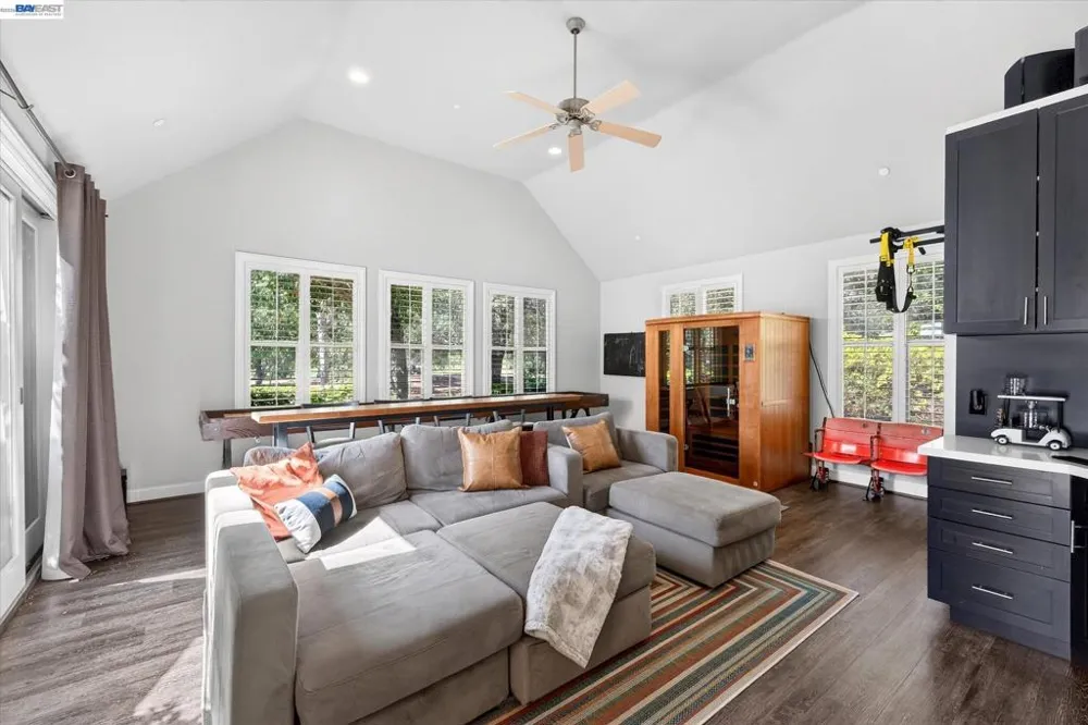 3019 E Ruby Hill Dr Pleasanton, CA 94566