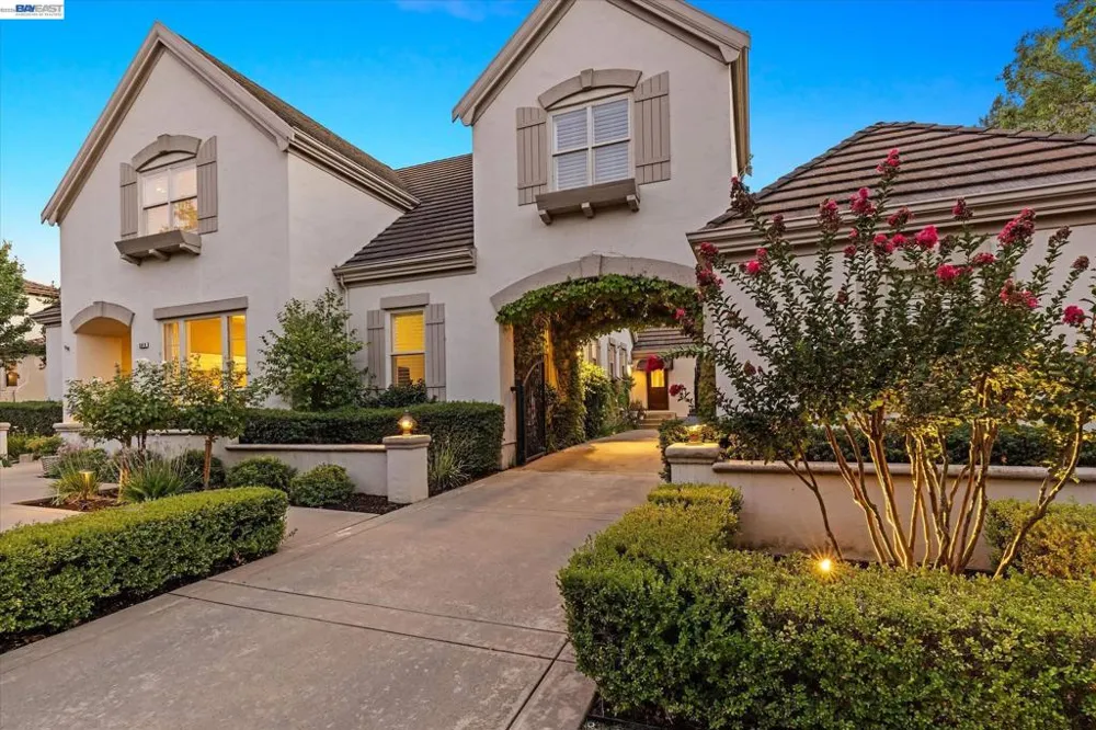 3019 E Ruby Hill Dr Pleasanton, CA 94566