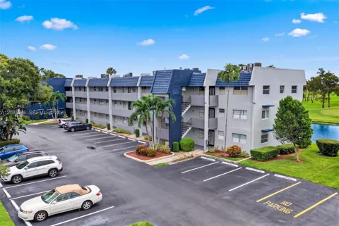 7807 Golf Cir Dr #104