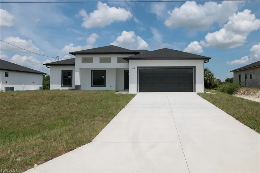 943 Commodore Street Lehigh Acres, FL 33974