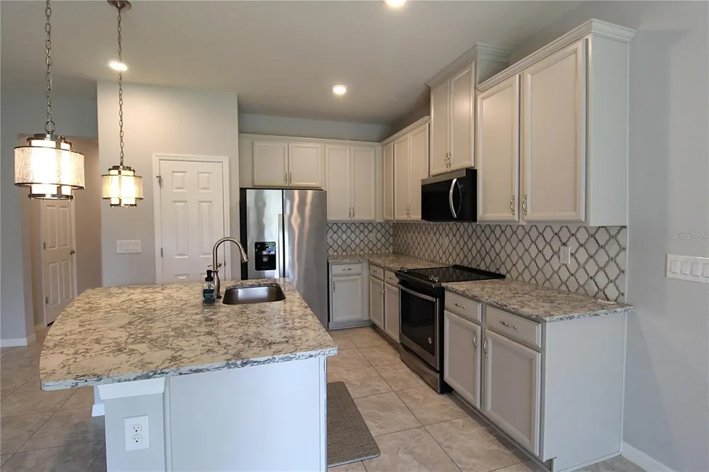 2922 GRAND KEMERTON PLACE Tampa, FL 33618