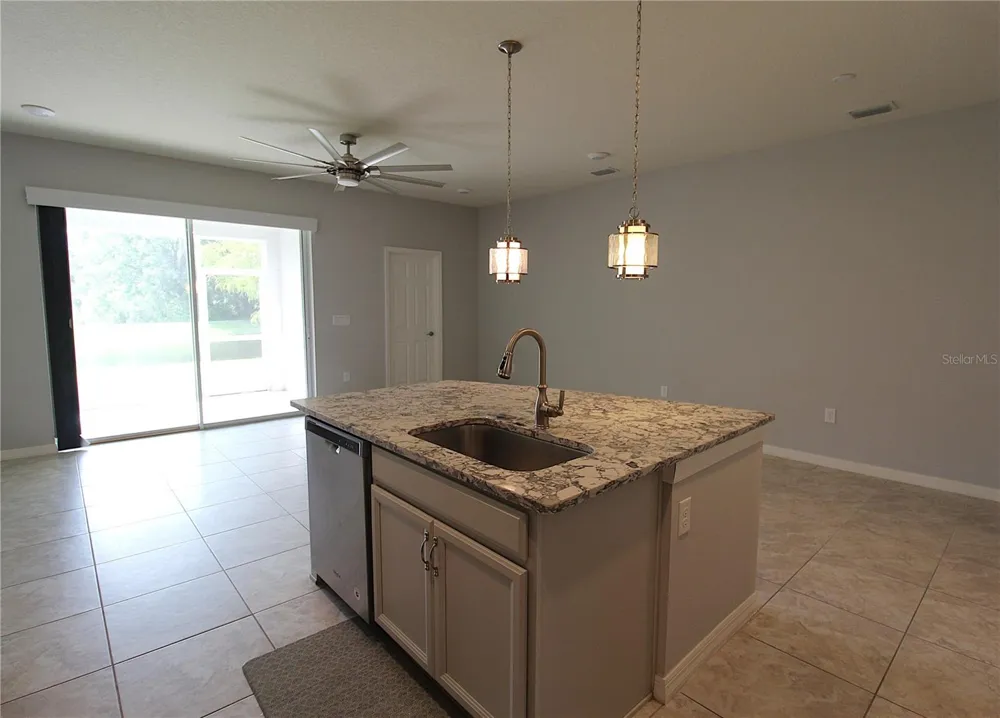 2922 GRAND KEMERTON PLACE Tampa, FL 33618