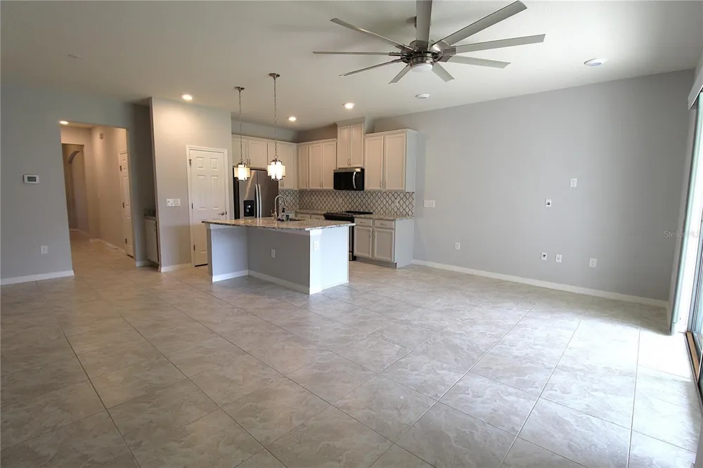 2922 GRAND KEMERTON PLACE Tampa, FL 33618