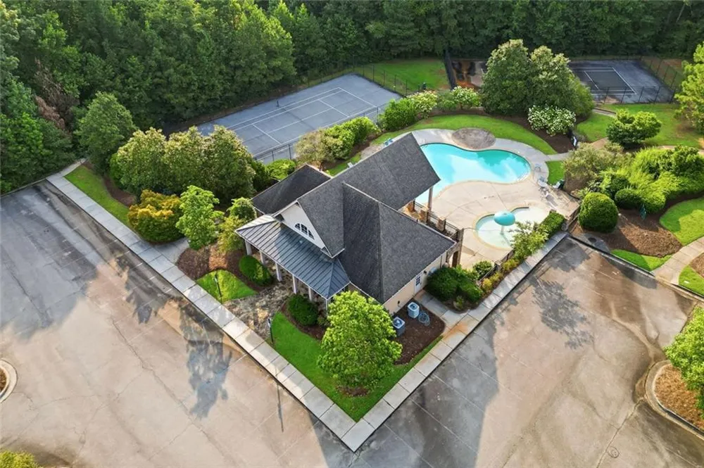7271 Bluewater Douglasville, GA 30135