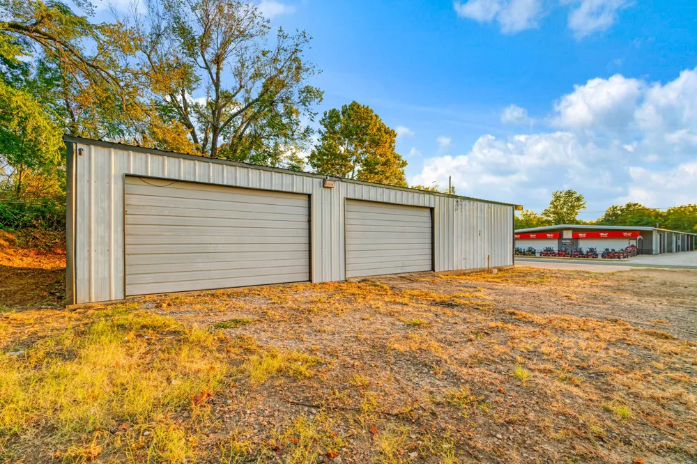 650 Main Street Paris, TX 75460