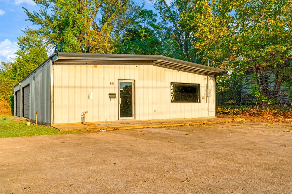 650 Main Street Paris, TX 75460
