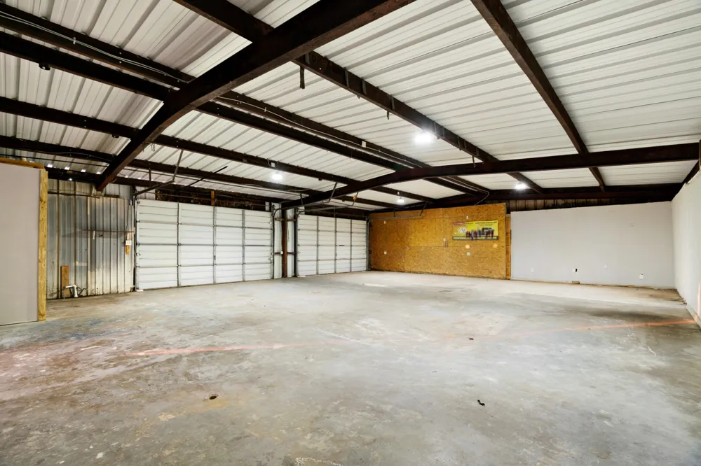 650 Main Street Paris, TX 75460