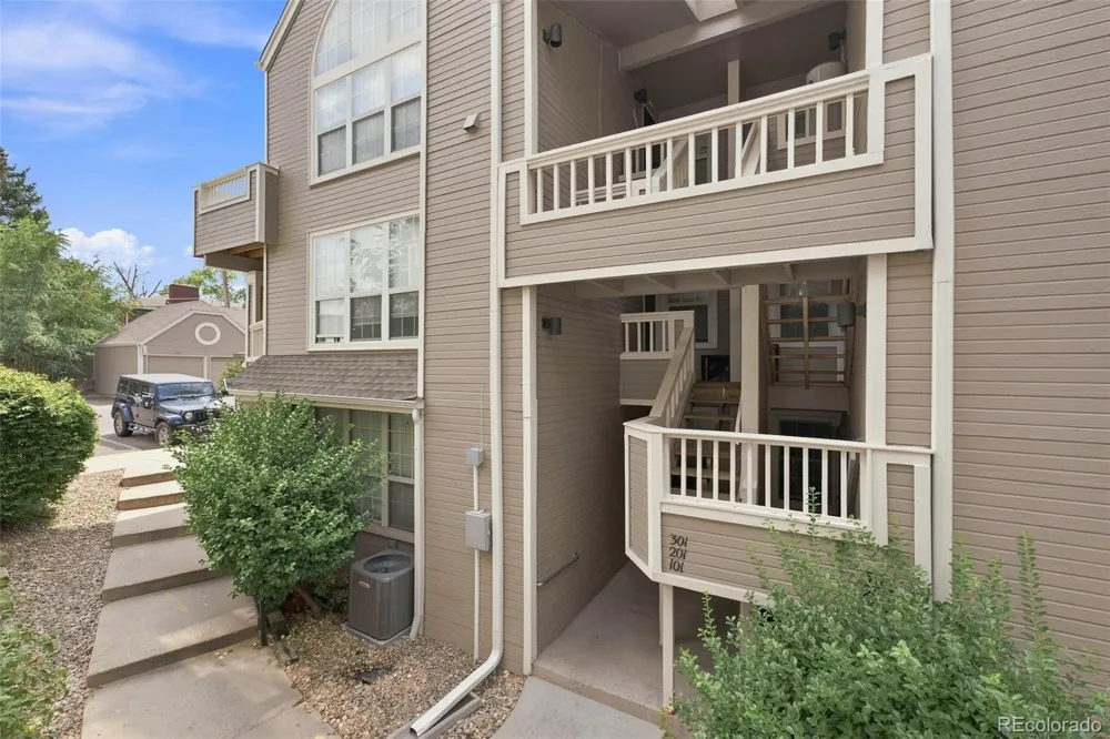 5715 W Atlantic Place #101 Denver, CO 80227