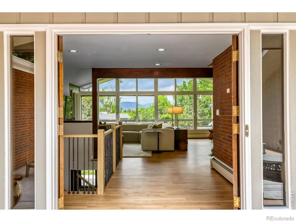 19 Ridge Road Boulder, CO 80303