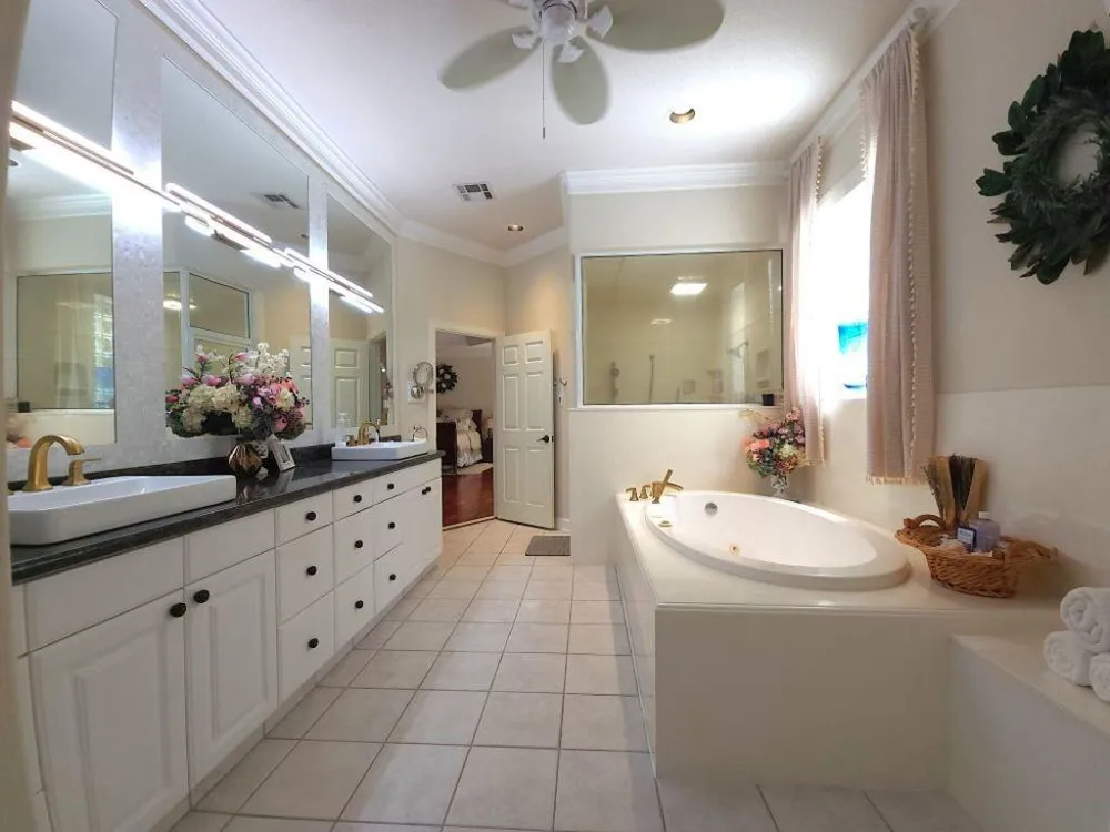 11405 Royal Haven Lane Montgomery, TX 77356
