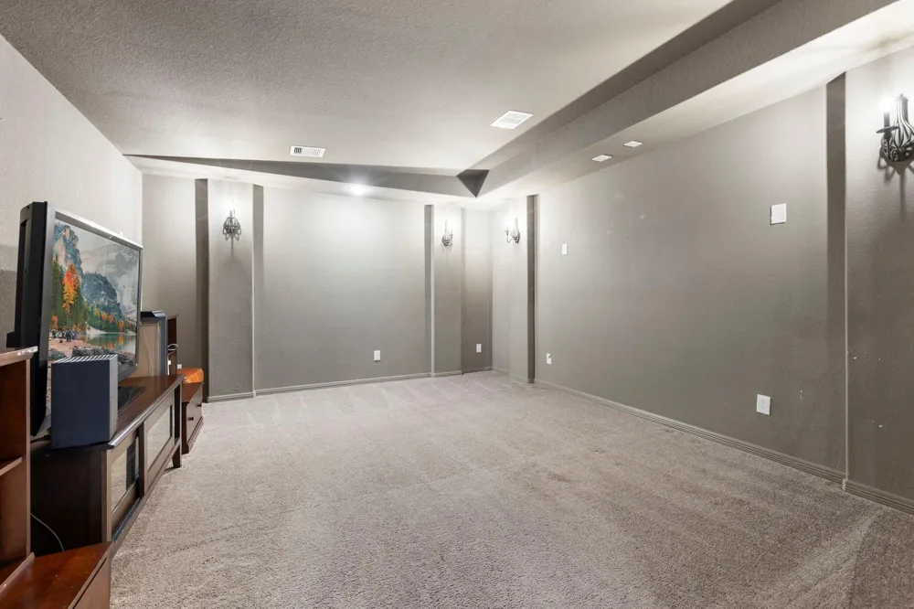 147 Pacific Grove Drive Montgomery, TX 77316