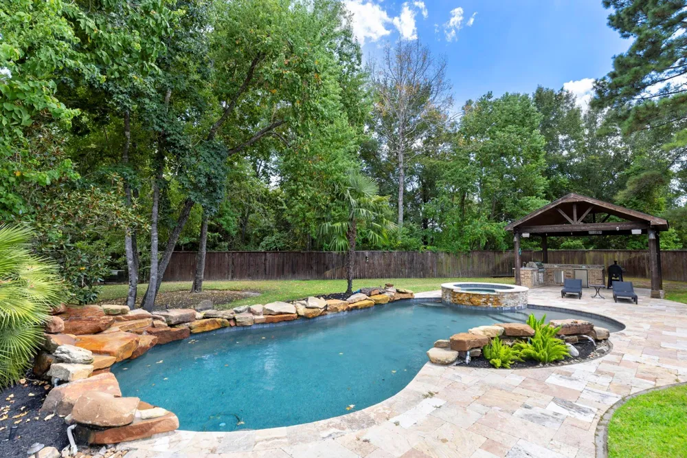 147 Pacific Grove Drive Montgomery, TX 77316