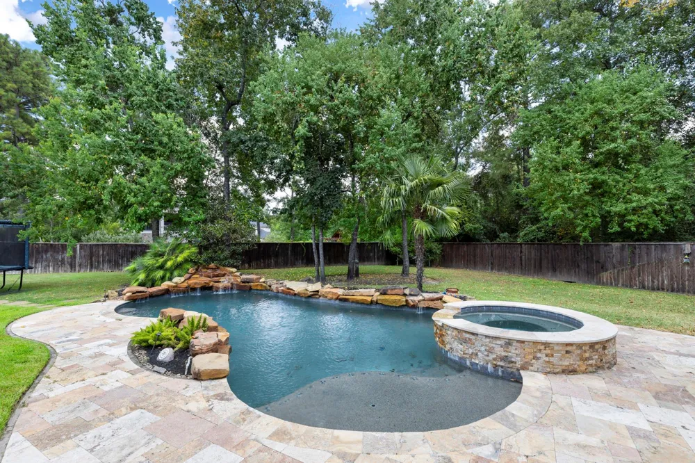 147 Pacific Grove Drive Montgomery, TX 77316