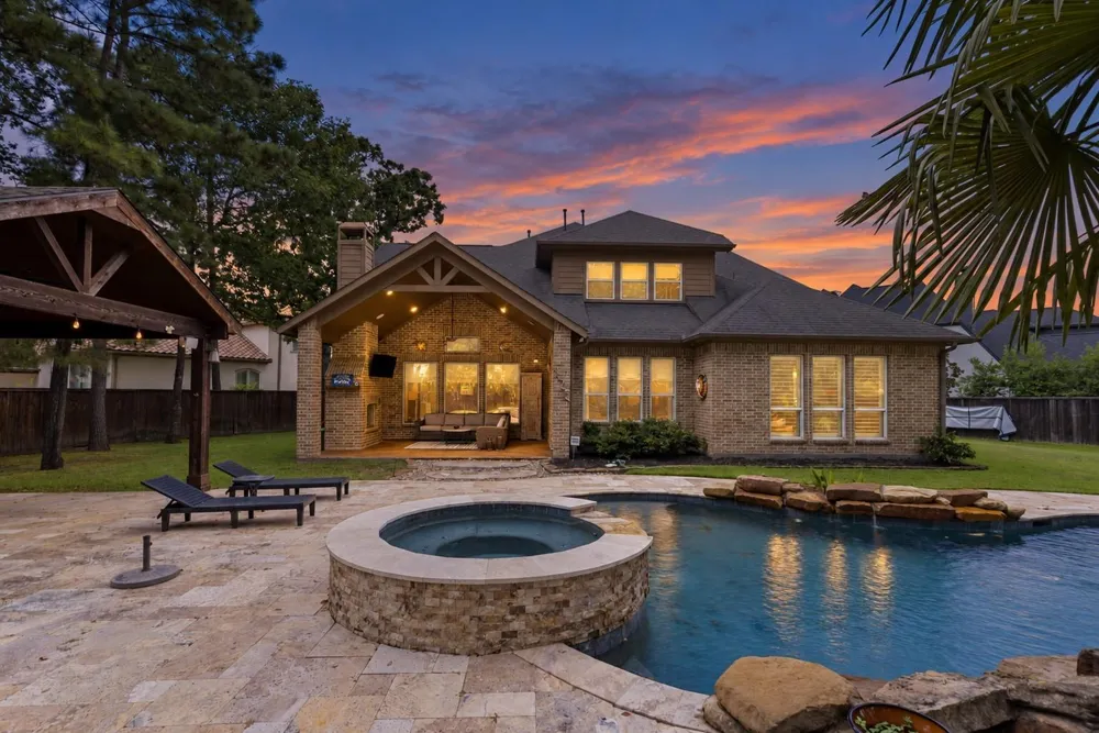147 Pacific Grove Drive Montgomery, TX 77316
