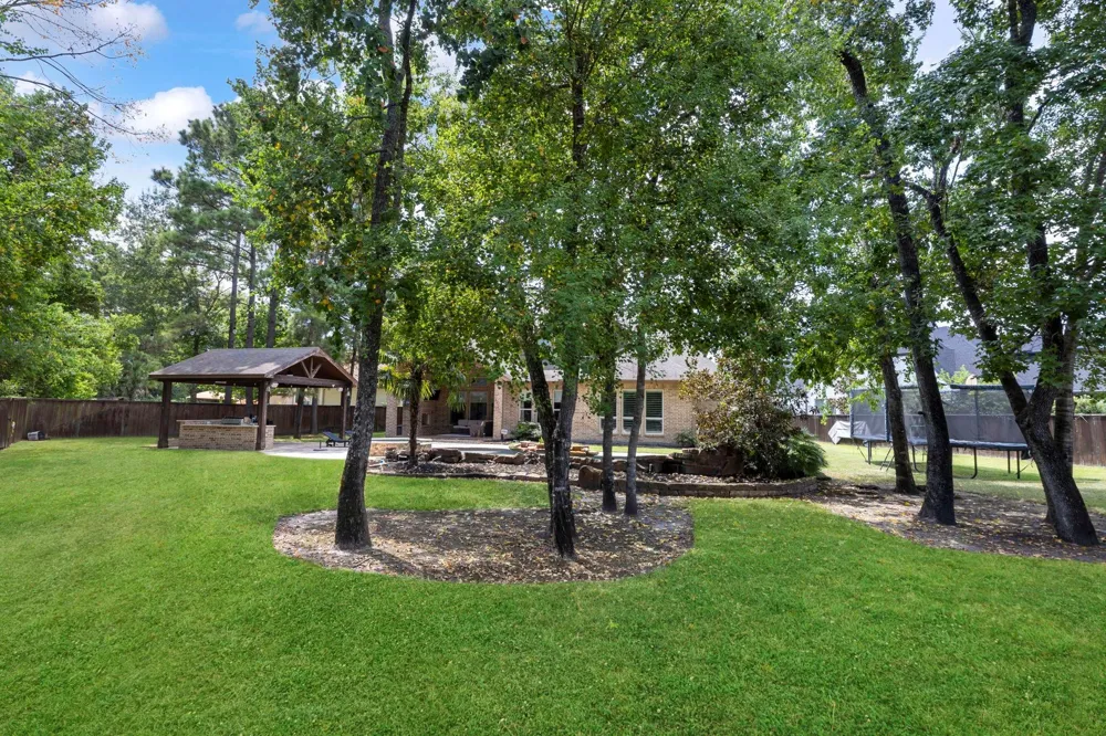 147 Pacific Grove Drive Montgomery, TX 77316