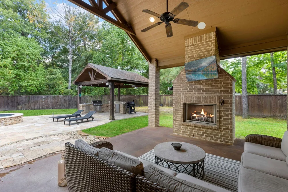 147 Pacific Grove Drive Montgomery, TX 77316