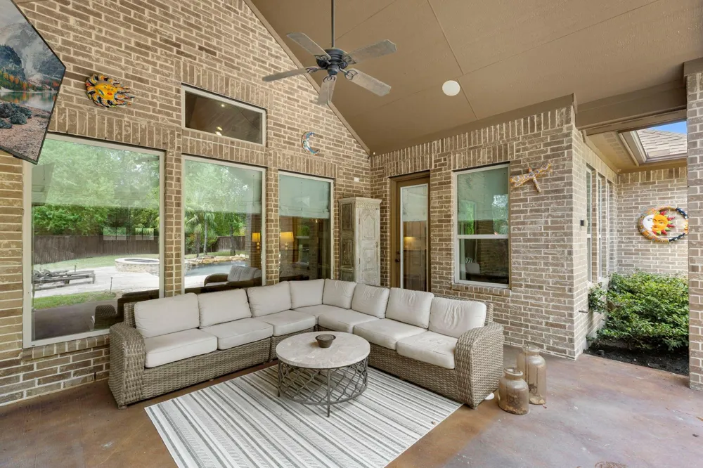 147 Pacific Grove Drive Montgomery, TX 77316