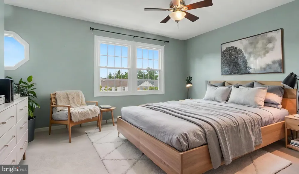 21744 LEATHERLEAF CIRCLE Sterling, VA 20164
