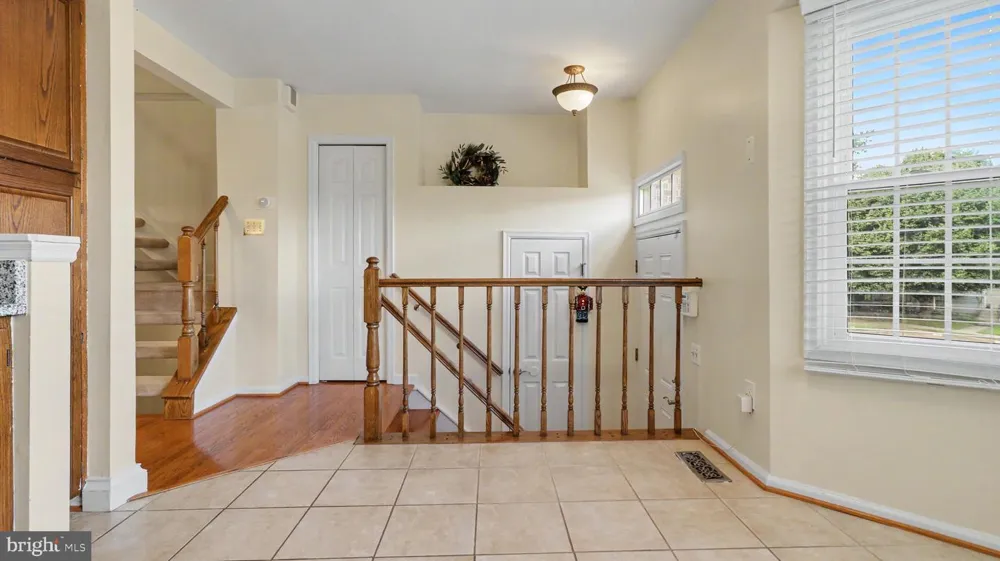 21744 LEATHERLEAF CIRCLE Sterling, VA 20164