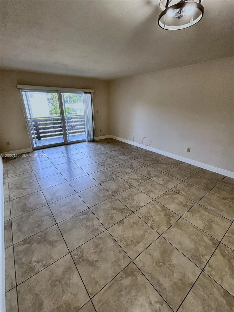 7477 SW 82nd St #C214 Miami, FL 33143