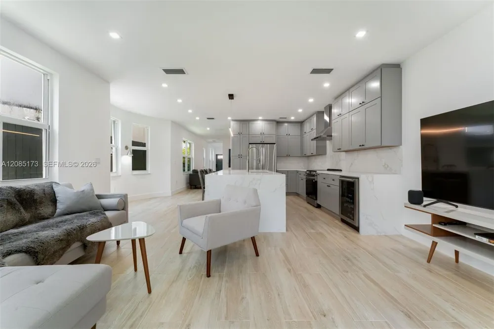 3125 Paola Dr Miami, FL 33133
