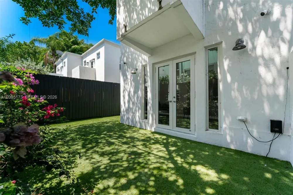 3125 Paola Dr Miami, FL 33133