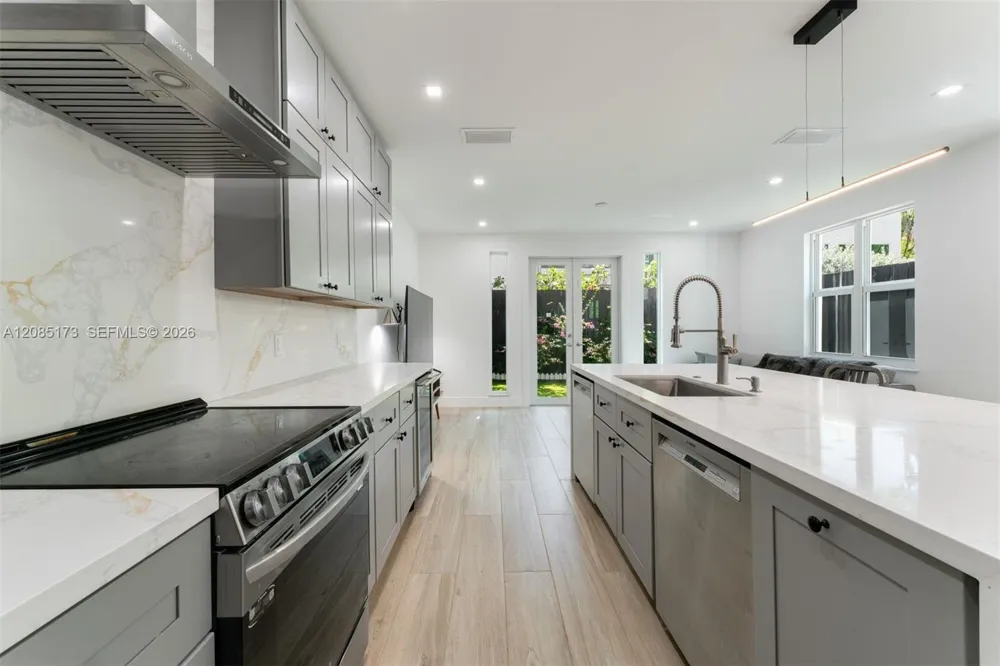 3125 Paola Dr Miami, FL 33133