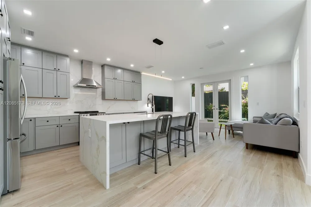 3125 Paola Dr Miami, FL 33133