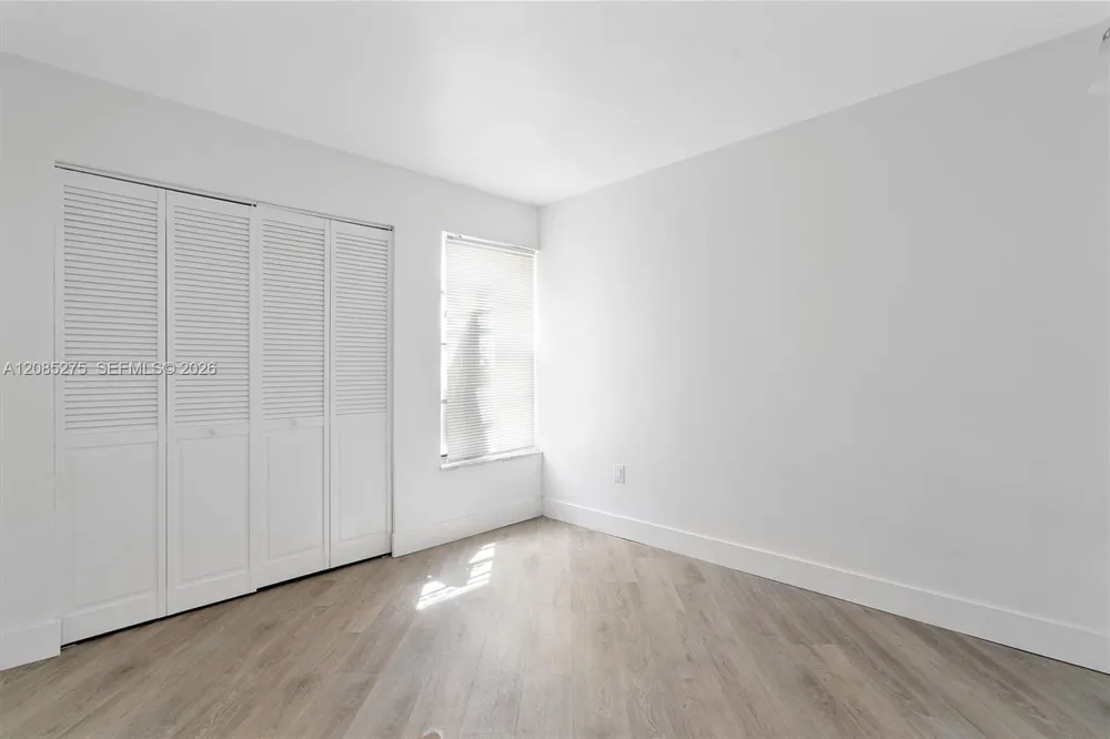 5796 W 26th Ave #205 Hialeah, FL 33016