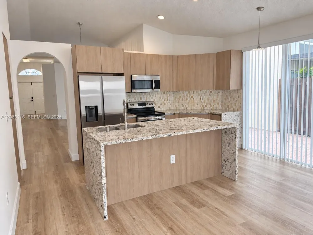11270 NW 53rd Ln Doral, FL 33178