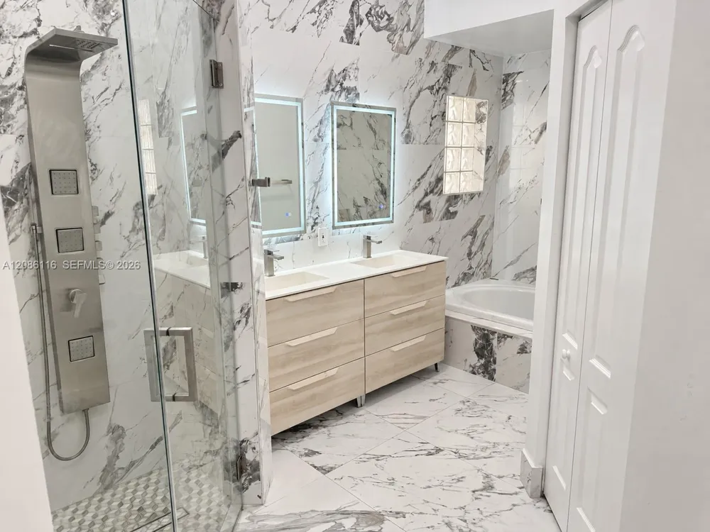 11270 NW 53rd Ln Doral, FL 33178