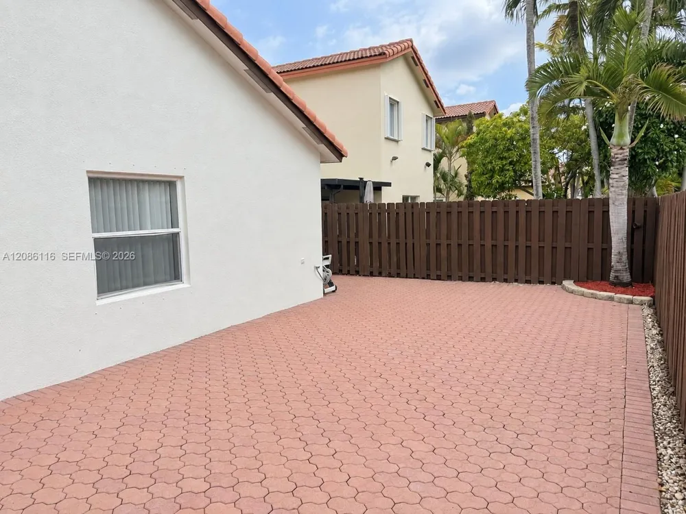 11270 NW 53rd Ln Doral, FL 33178