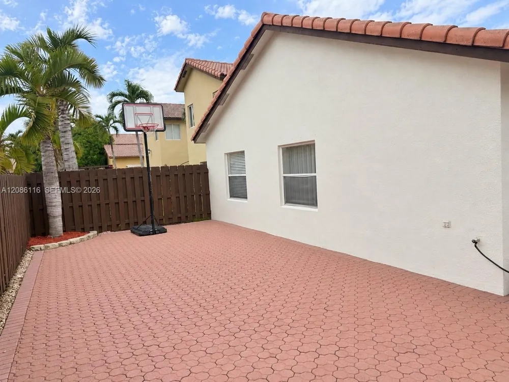 11270 NW 53rd Ln Doral, FL 33178