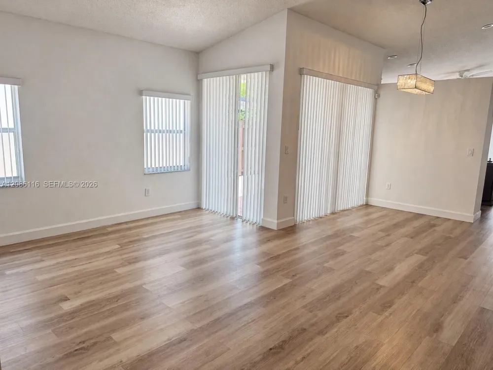 11270 NW 53rd Ln Doral, FL 33178