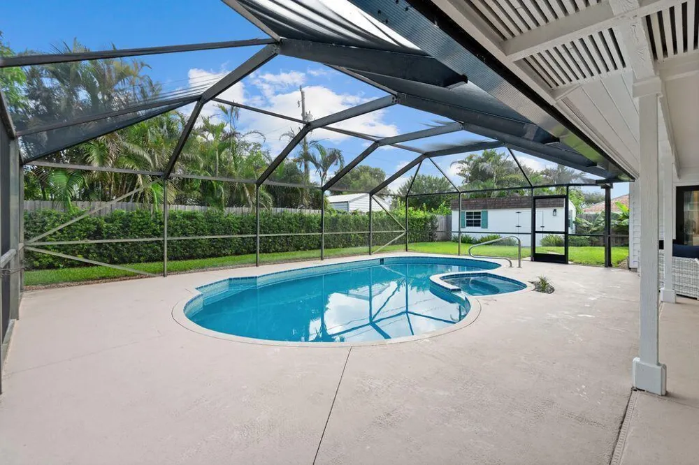 14 SE Paddock Circle Tequesta, FL 33469