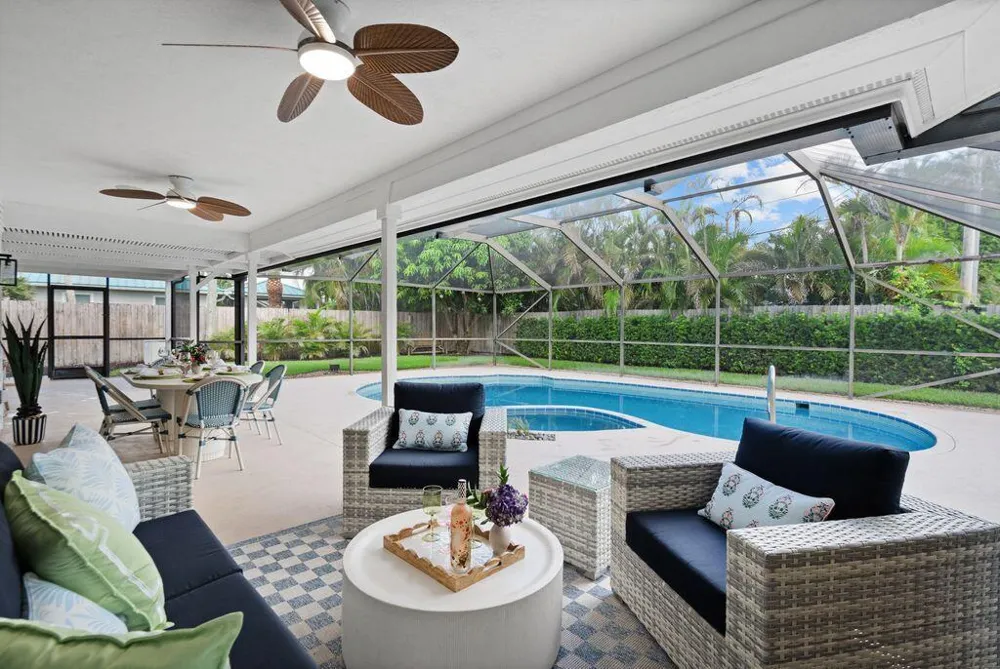 14 SE Paddock Circle Tequesta, FL 33469