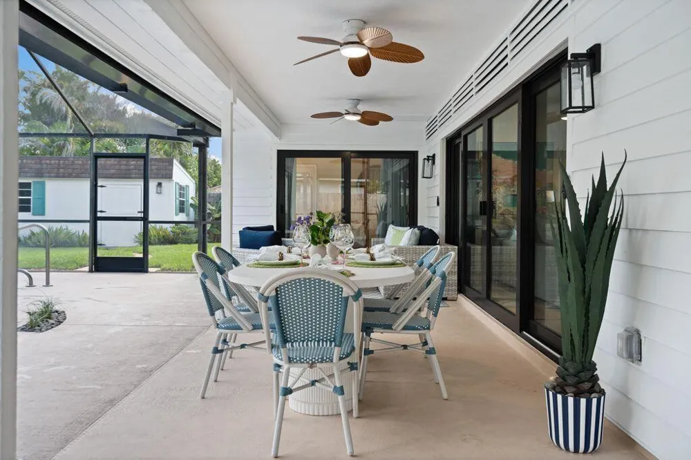 14 SE Paddock Circle Tequesta, FL 33469