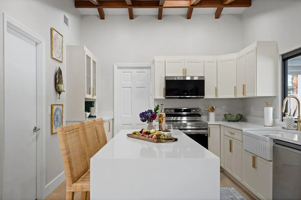 14 SE Paddock Circle Tequesta, FL 33469