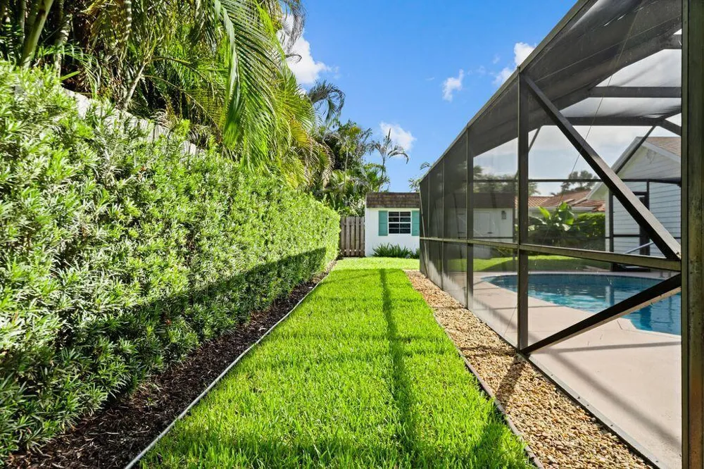 14 SE Paddock Circle Tequesta, FL 33469