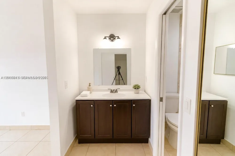 13536 SW 11th Ln Miami, FL 33184
