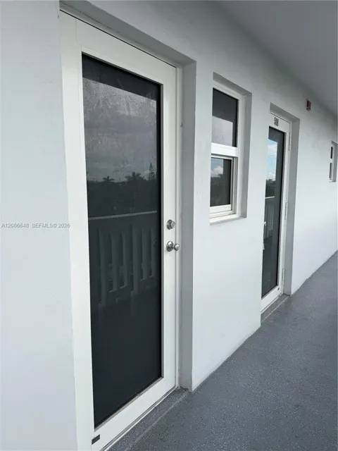 320 NE 12th Ave #506