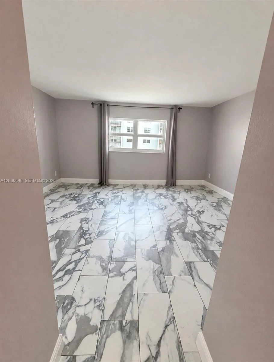 320 NE 12th Ave #506 Hallandale Beach, FL 33009