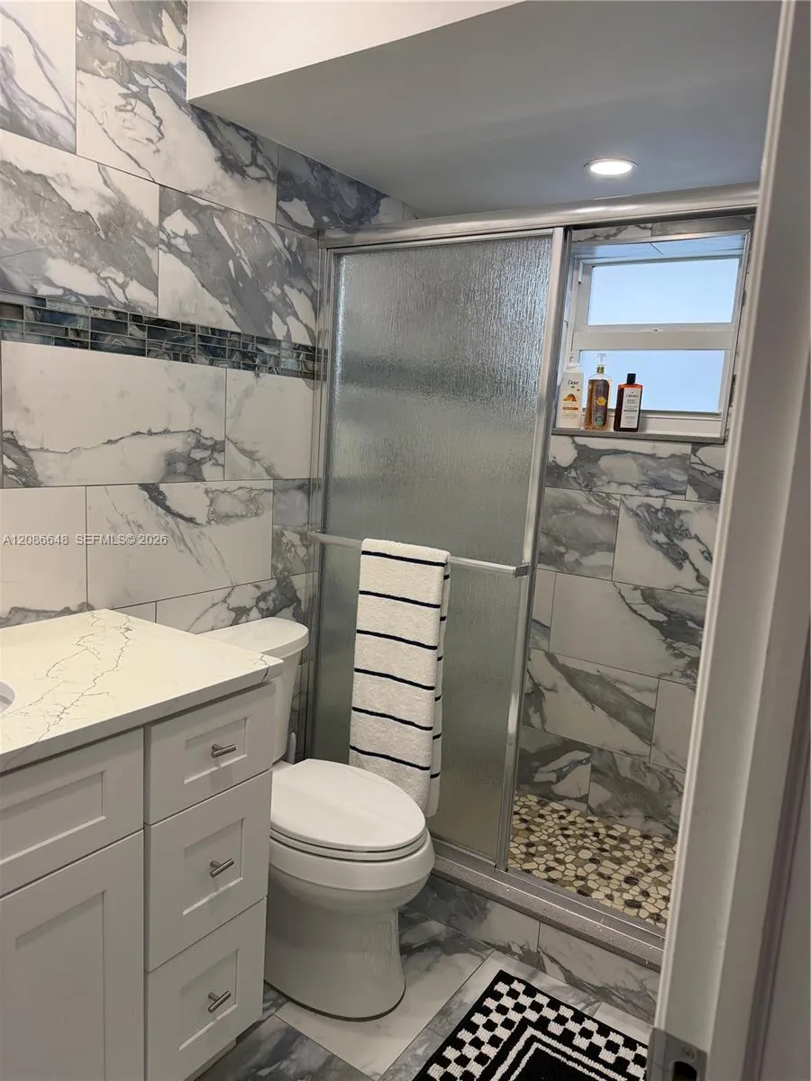 320 NE 12th Ave #506 Hallandale Beach, FL 33009