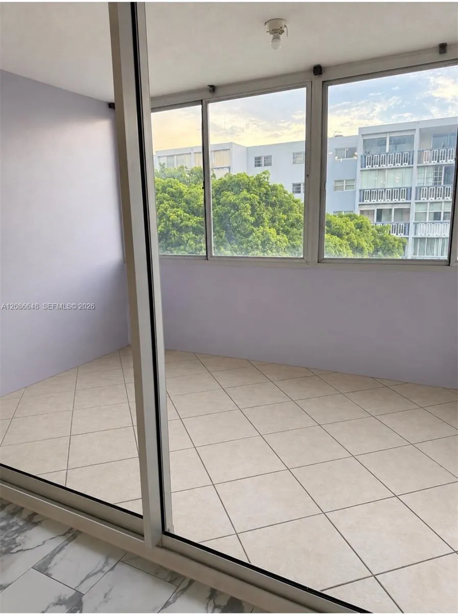 320 NE 12th Ave #506 Hallandale Beach, FL 33009
