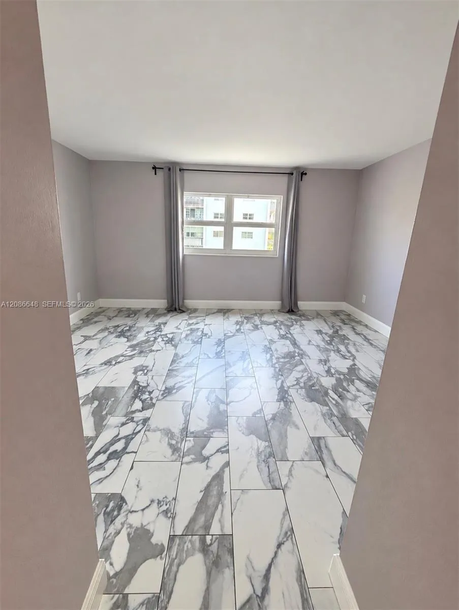 320 NE 12th Ave #506 Hallandale Beach, FL 33009