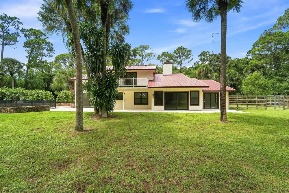 2730 Doe Trail Loxahatchee, FL 33470