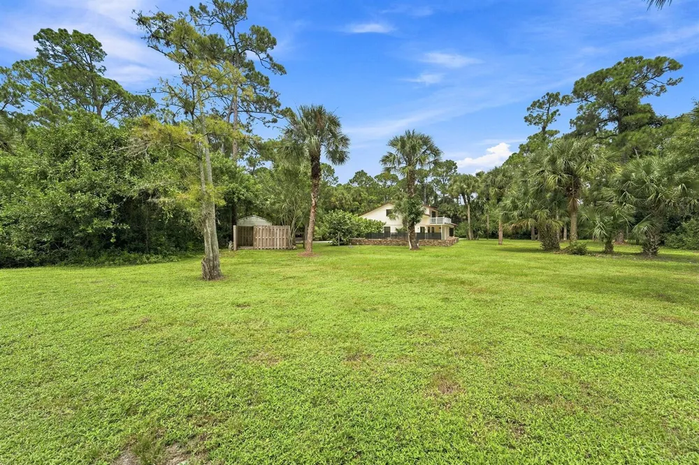 2730 Doe Trail Loxahatchee, FL 33470