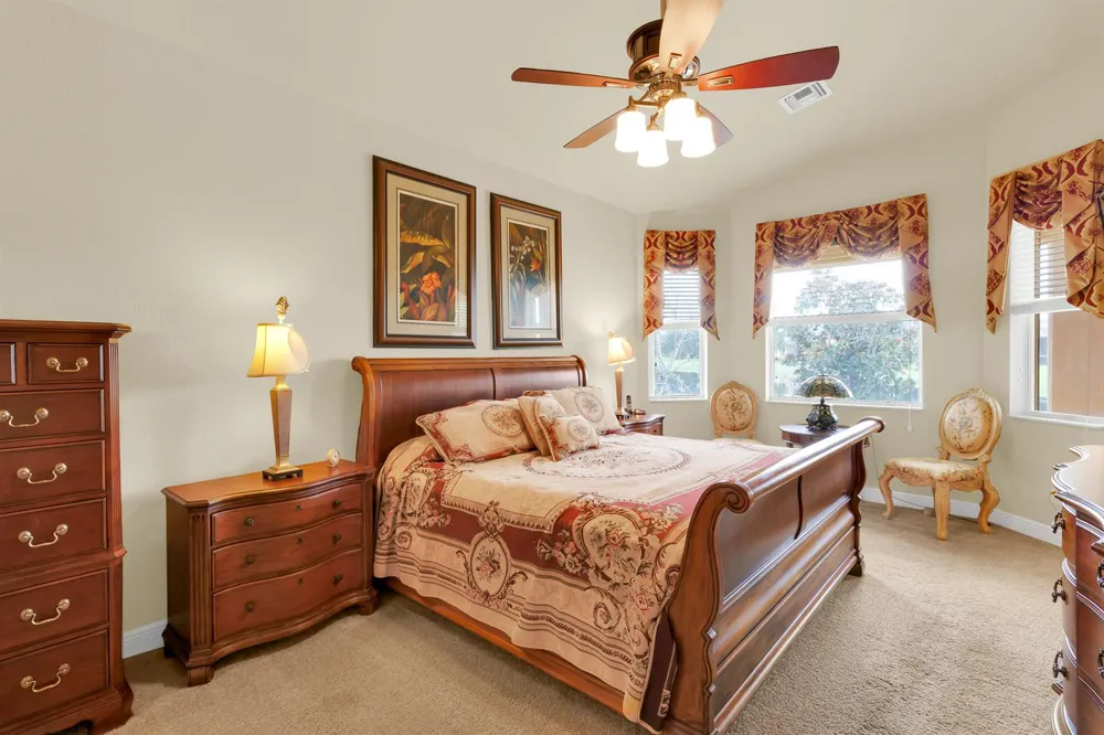 6396 LENNOX LANE Vero Beach, FL 32966
