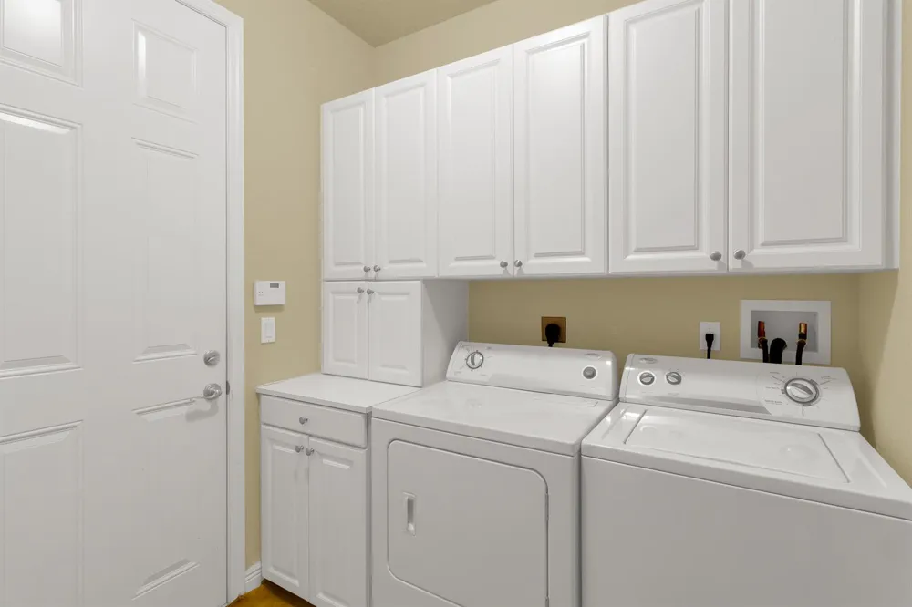 6396 LENNOX LANE Vero Beach, FL 32966